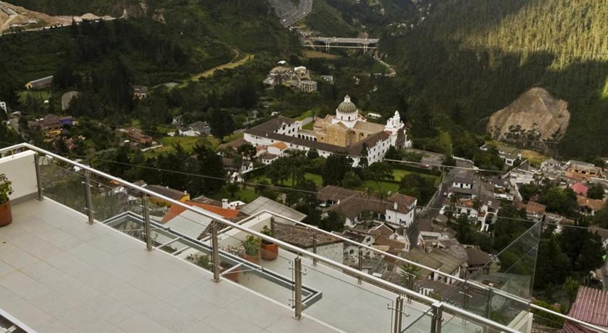 Hotel Stubel Suites & Cafe Quito Exterior photo